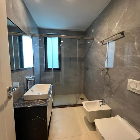 Tanushaj Hotel