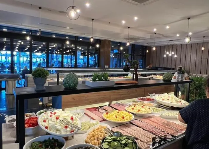 Tanushaj Shengjin Otel 5*